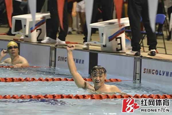 湘潭举重冠军李_湘潭举重李应龙_湘潭举重李应龙送外卖