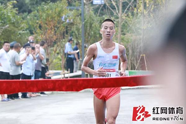 湘潭举重冠军李_湘潭举重李应龙_湘潭举重李应龙送外卖