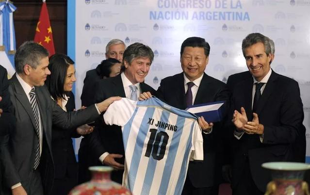 外国人看中国足球冠军_外国足球员_外国足球冠军看人中国是谁