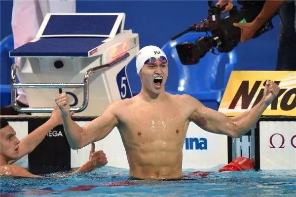 游泳奥运日本冠军男选手_日本游泳运动员男_日本奥运中国游泳冠军