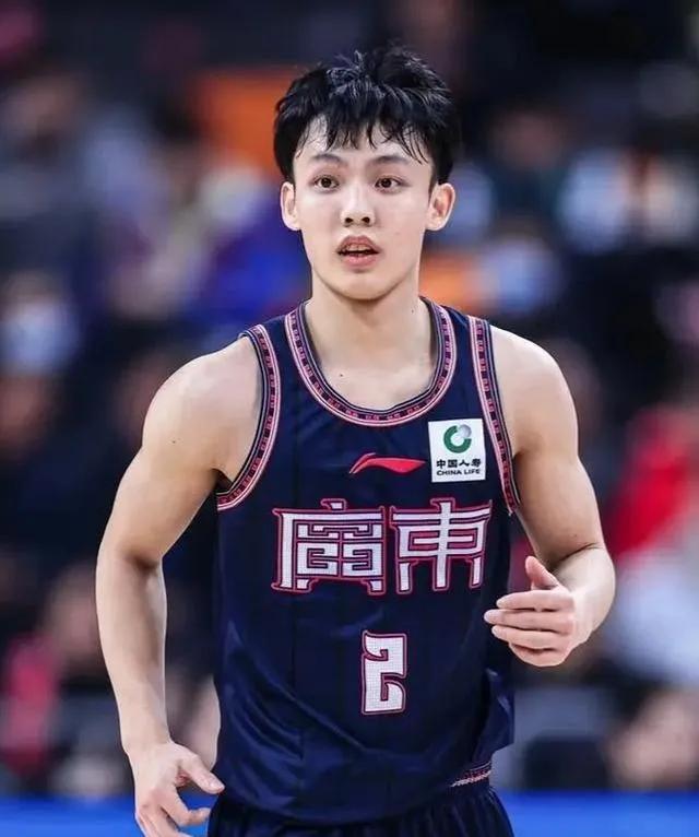 篮球队广东球员历史排行榜_篮球队广东球员历史成绩_篮球广东队历史球员