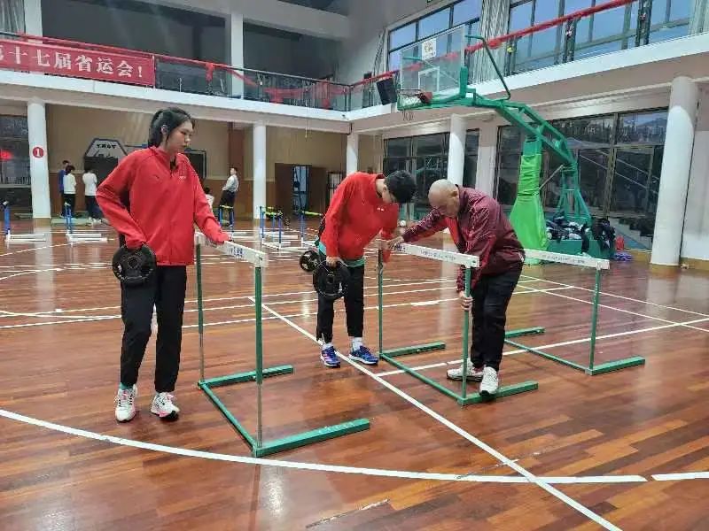 初中跳高中_外海中学跳高历史_高中跳高纪录是多少