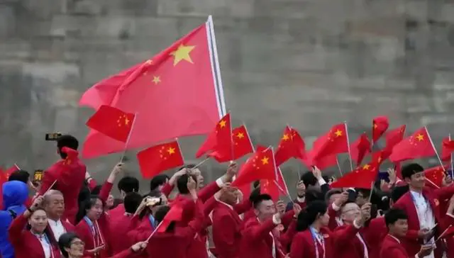纪录举重男子历史是谁_男子举重历史纪录是多少_纪录举重男子历史是第几届