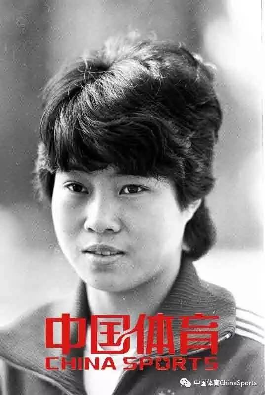 纪录举重男子历史是什么_男子举重历史纪录是多少_举重男子记录