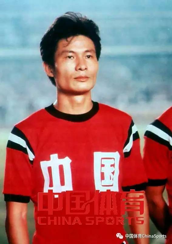 纪录举重男子历史是什么_男子举重历史纪录是多少_举重男子记录
