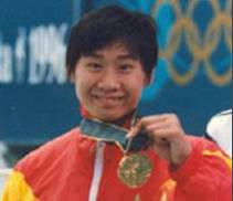 男子举重记录世界记录_纪录举重男子历史是什么_男子举重历史纪录是多少