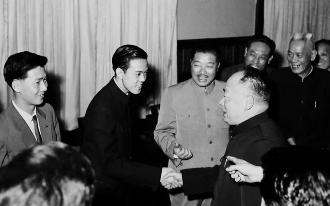 男子举重历史纪录是多少_纪录举重男子历史是谁_纪录举重男子历史是什么