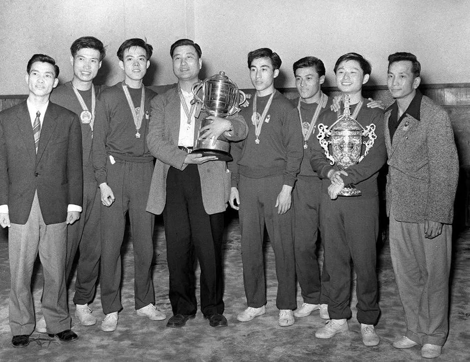 纪录举重男子历史是谁_男子举重历史纪录是多少_纪录举重男子历史是什么