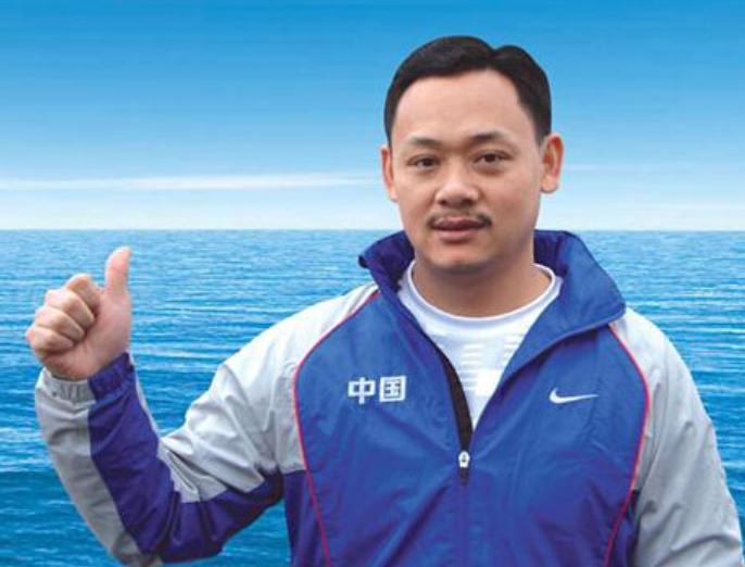 举重冠军人物_历史上举重冠军_举重的冠军